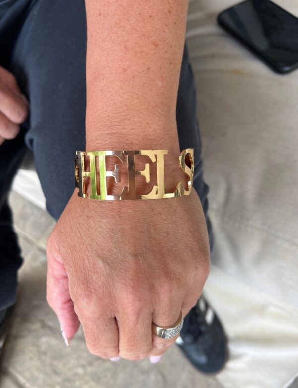 HEELS-bracelet-Unique-UNC-gift-1.jpeg HEELS-bracelet-Unique-UNC-gift-1.jpeg